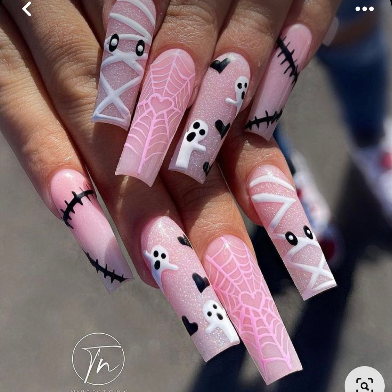 Halloween press-on nails featuring spooky and cute designs, including Halloween acrylic nails, gel nails, and simple Halloween nail ideas. Perfect for festive Halloween nail art, from cute Halloween nails to basic Halloween nail sets.