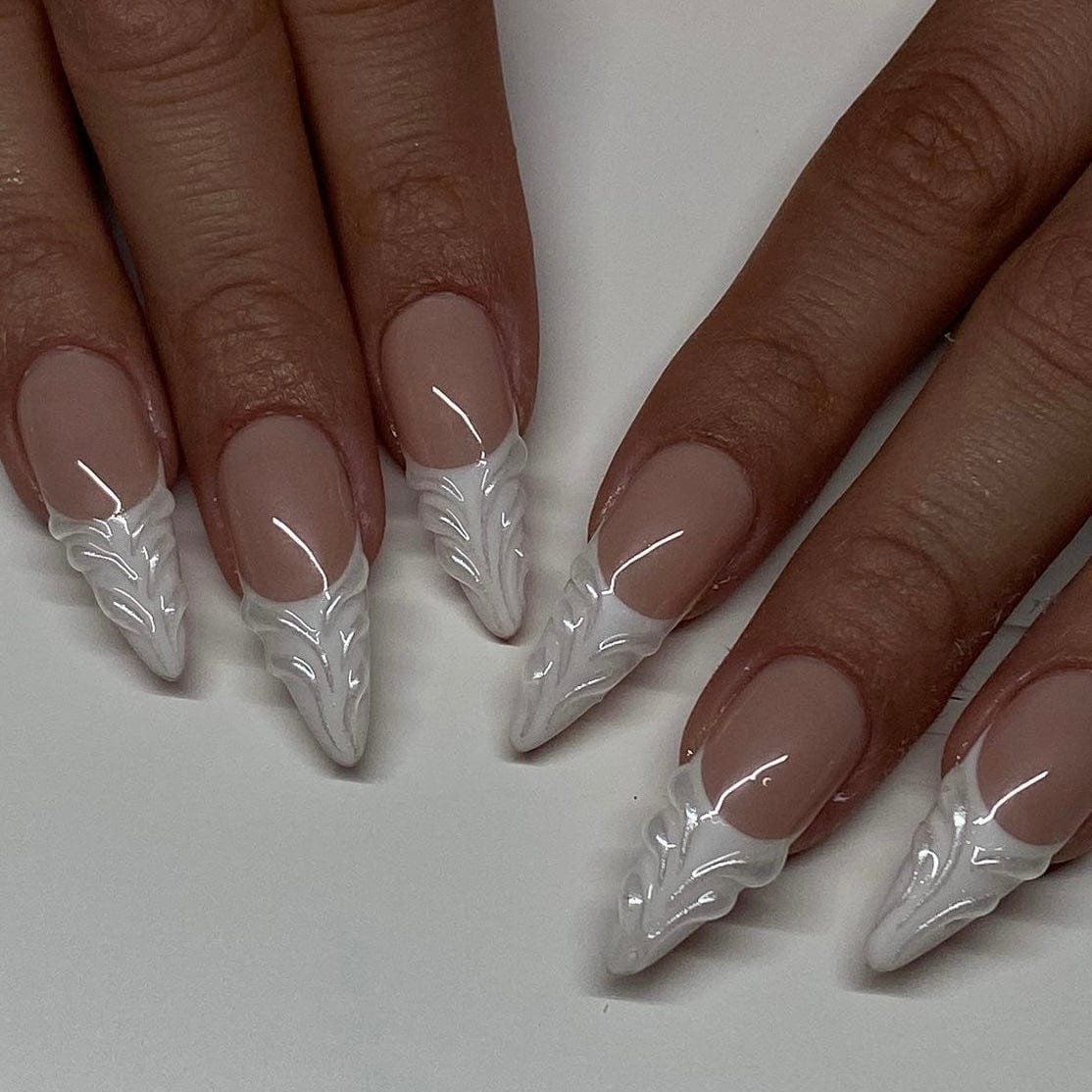 stiletto fingernails